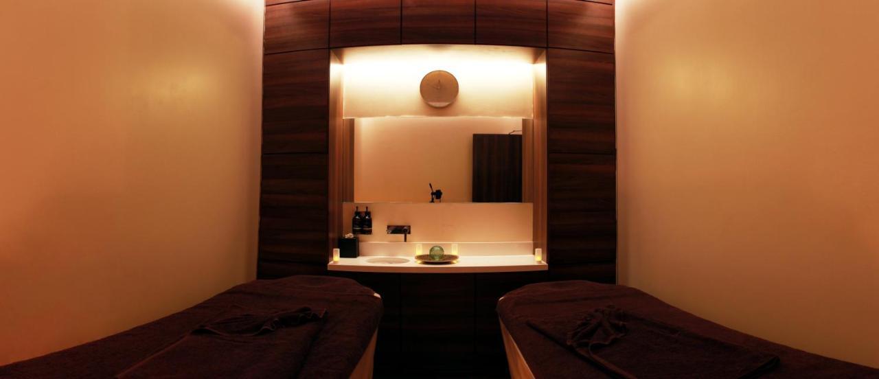 Hyatt Place Dubai Jumeirah Bagian luar foto